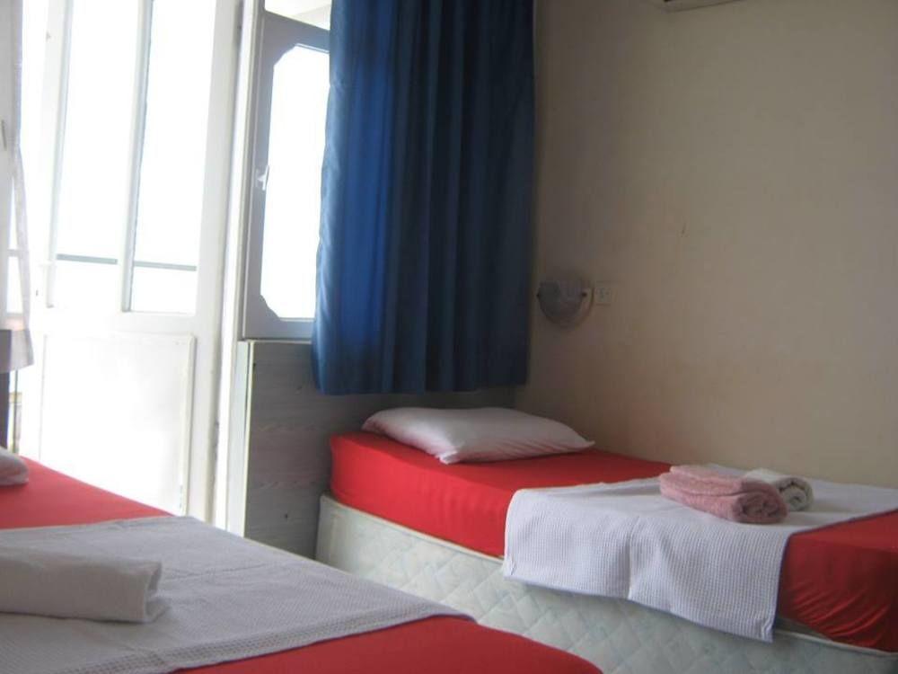Ayda Hotel Кушадасъ Екстериор снимка