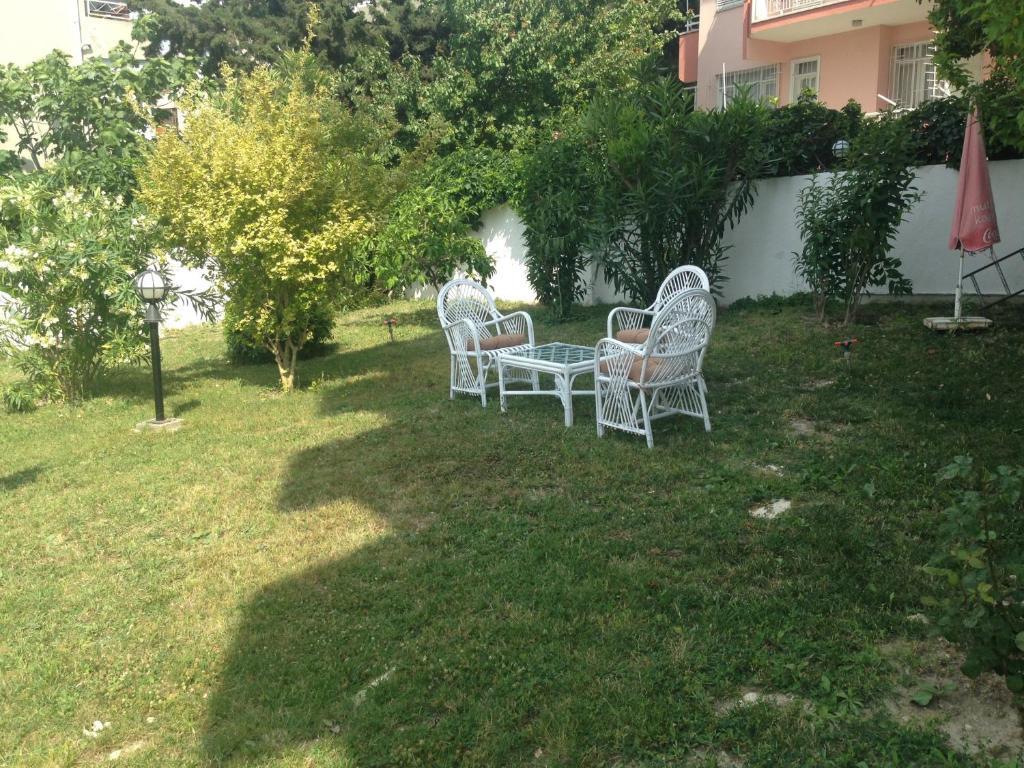 Ayda Hotel Кушадасъ Екстериор снимка