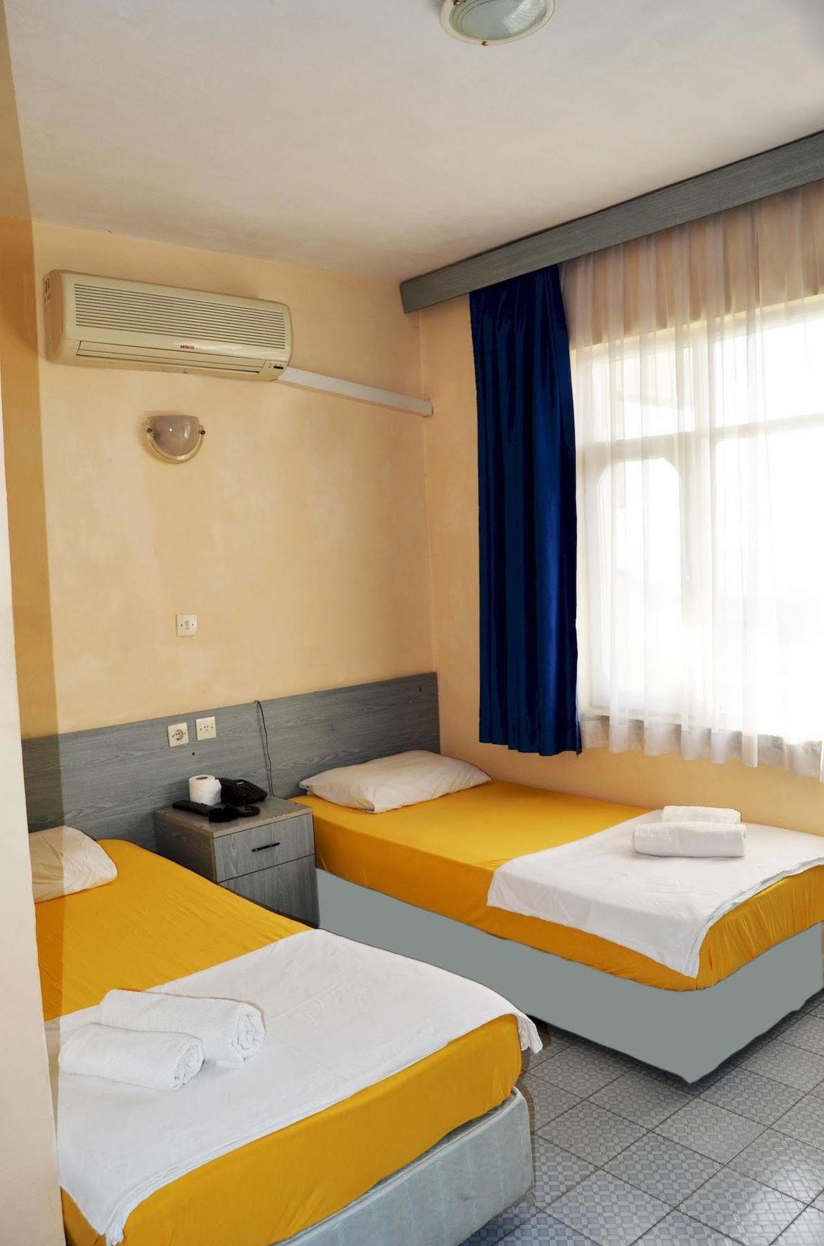 Ayda Hotel Кушадасъ Екстериор снимка