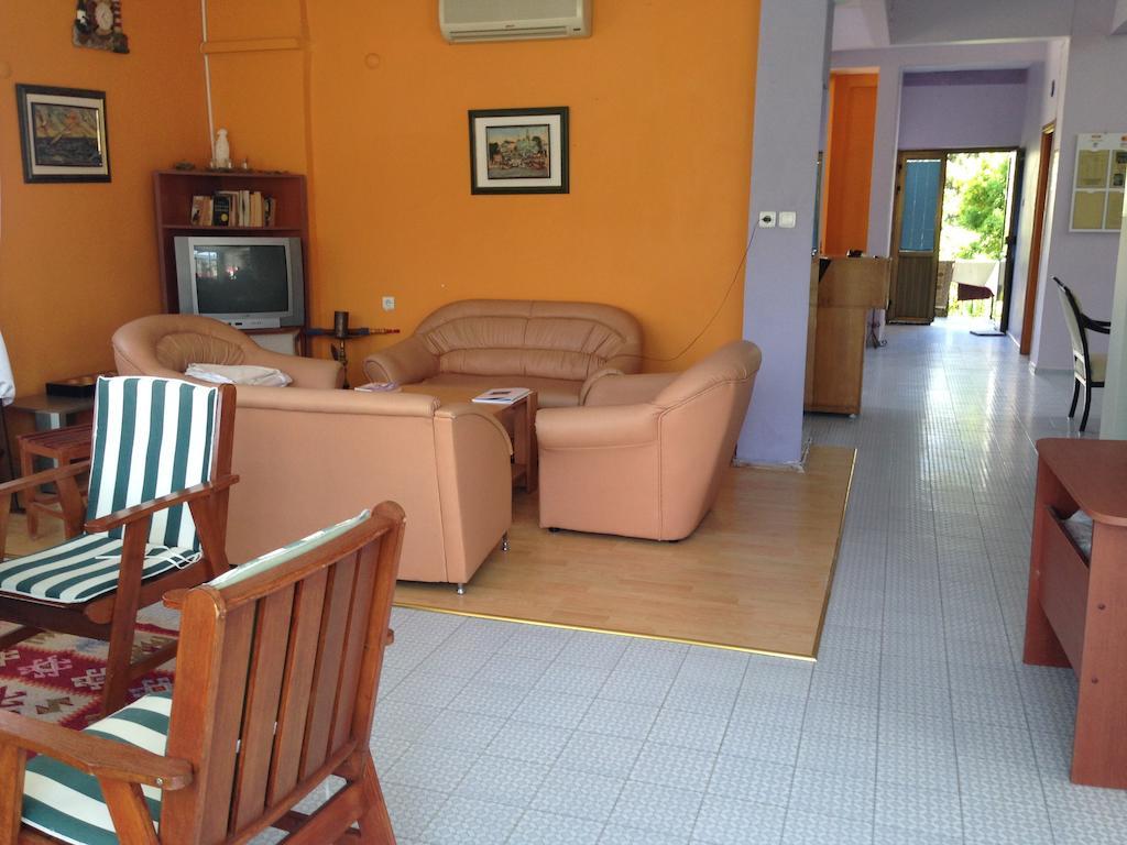 Ayda Hotel Кушадасъ Екстериор снимка